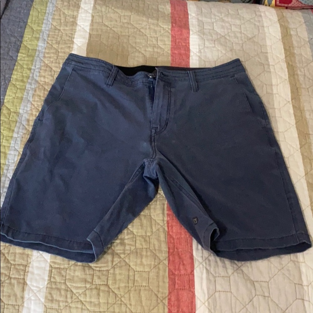 Men’s  Volcom Surf & Turf shorts. Size 31